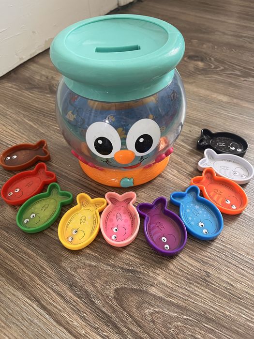 Розумний акваріум для вивчення кольорів