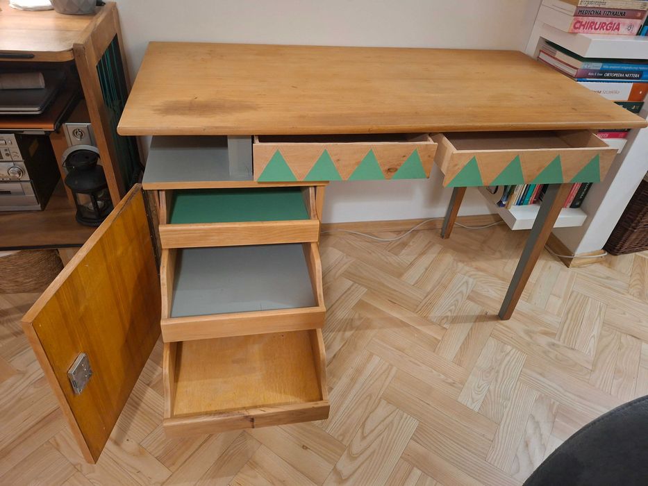 Stolik PRL proj.M.Puchała