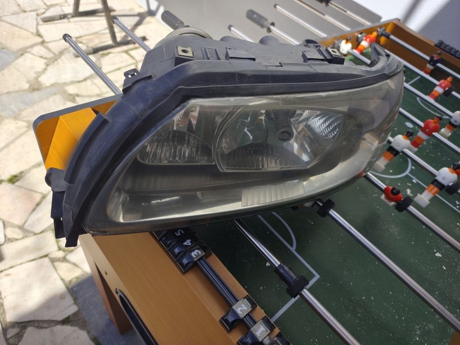 Farol frente esquerdo Volvo v50 (xenon)