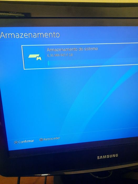 Ps4 1 tb versão 13.50 1 comando e 1 jogo