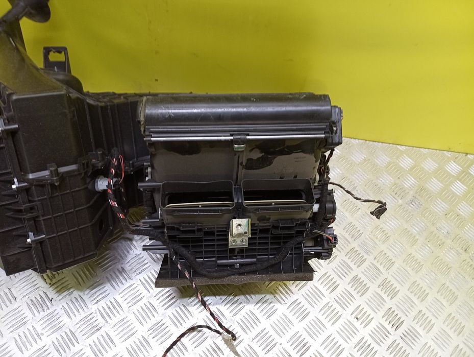 Пічка Volkswagen Touareg NF Опалювач в зборі Туарег Разборка Розборка
