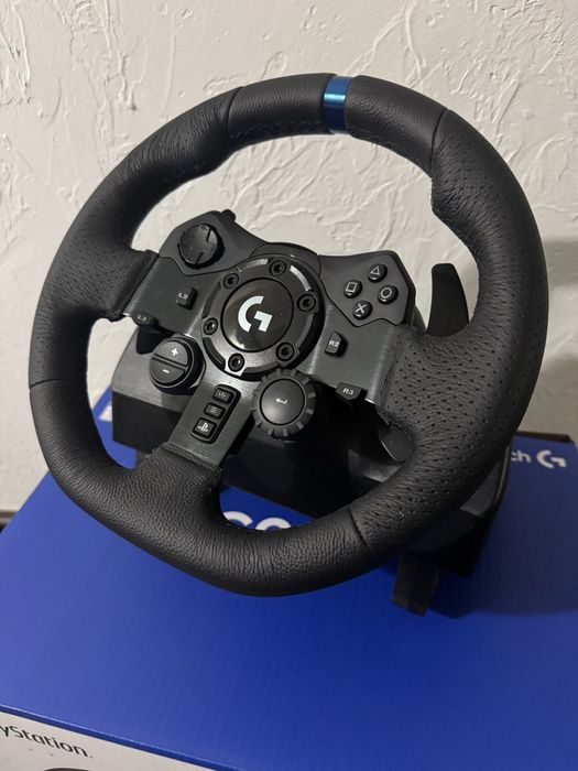 Комплект (кермо, педалі) Logitech G923 PS4/PC
