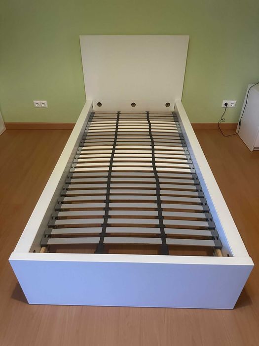 Cama solteiro MALM branco 90x200 com estrado