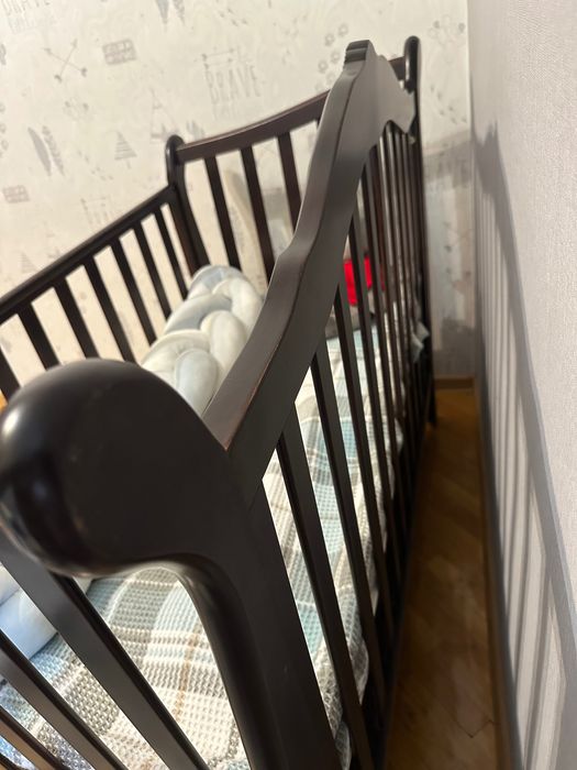 Дитяче ліжечко дубове з шухлядою