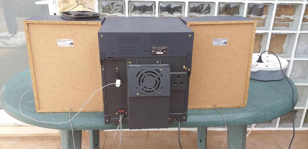 SONY Modelo SS HSD-RG220. Compact disc..