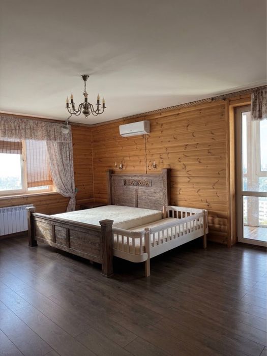 Продаж квартири 135м^2