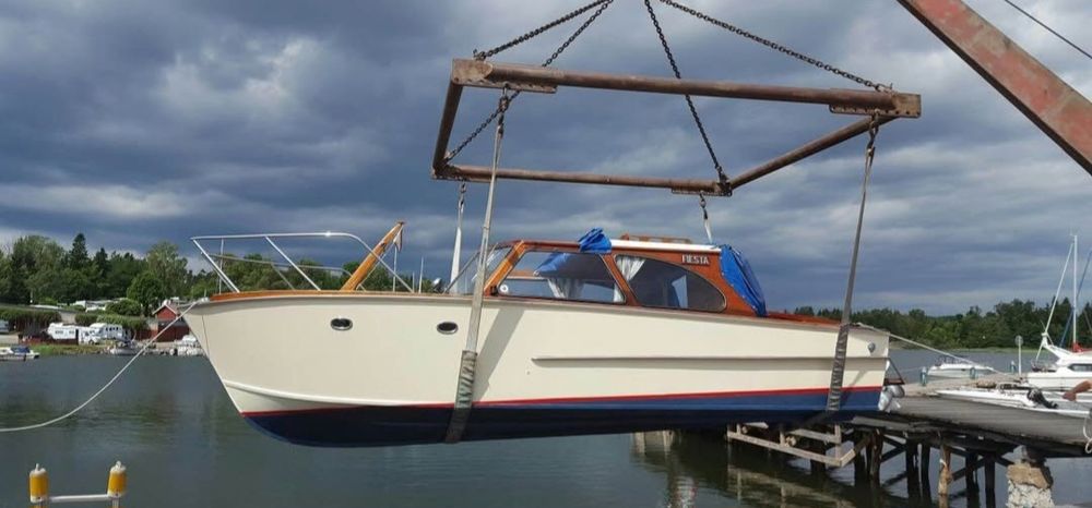 Piękny jacht motorowy+ volvo penta+przyczepa  czytaj opis