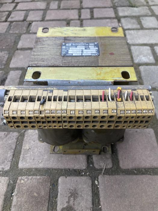 трансформатор