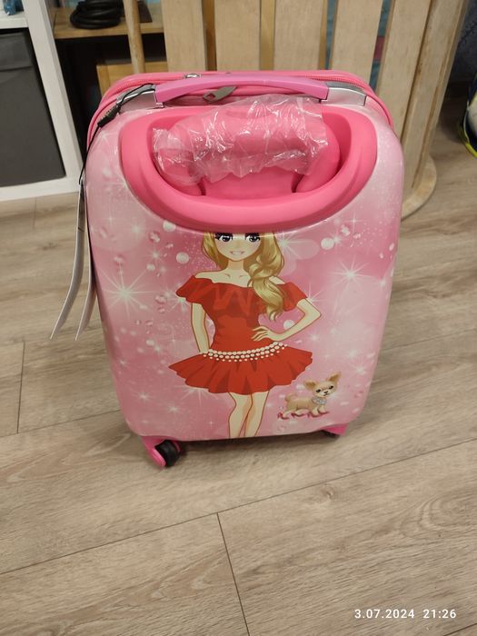 Nowa walizka podróżna dla dziecka Piosenkarka