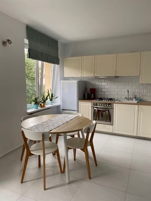 Stół jadalniany okrągły (120 cm średnicy) REZERWACJA