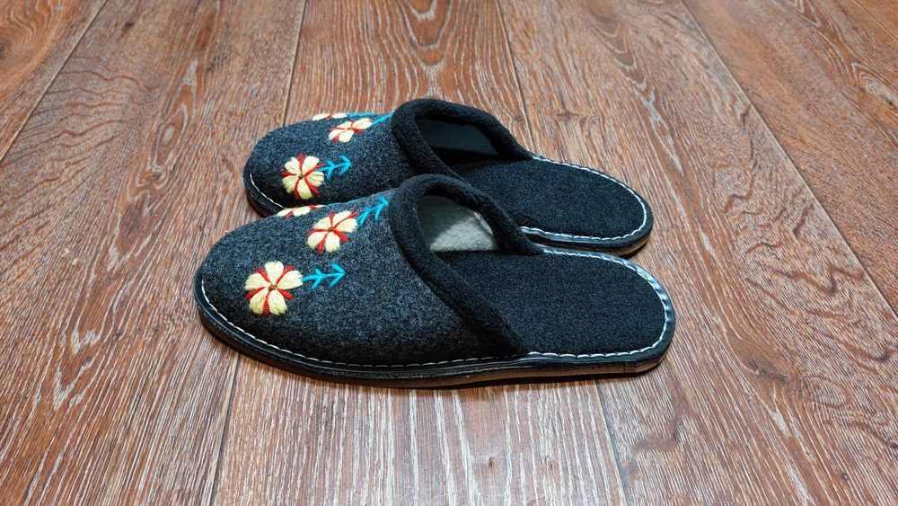 Pantofle filcowe damskie