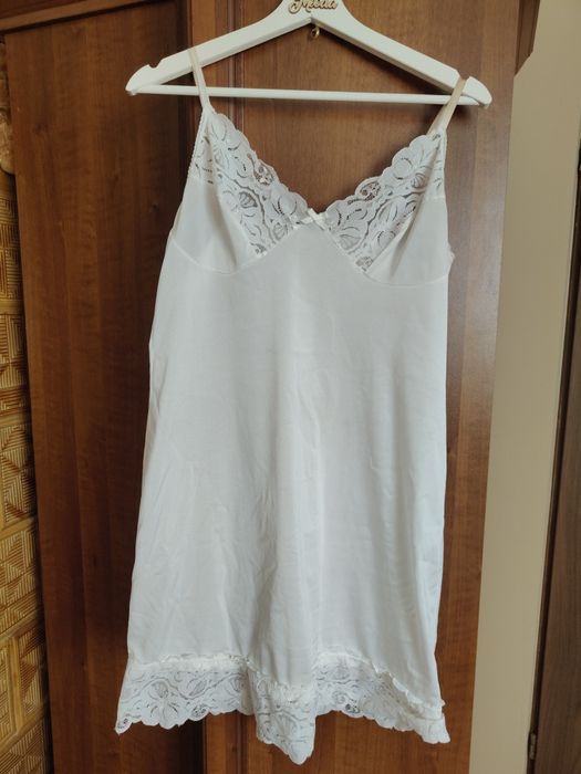 Koszula biała koronką