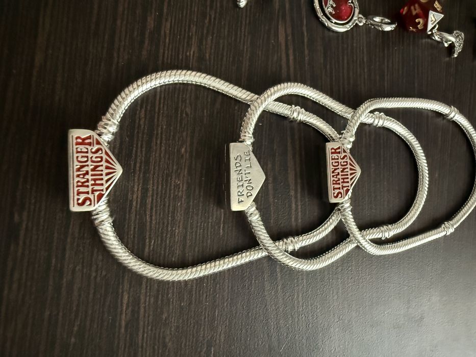Срібний браслет,шарм Stranger Things , Дивні дива, Очень странные дела