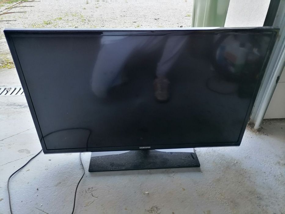 Телевизор Samsung 32 диагональ