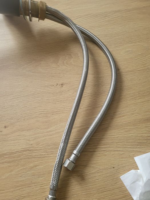 Bateria do zlewozmywaka wraz z wężami