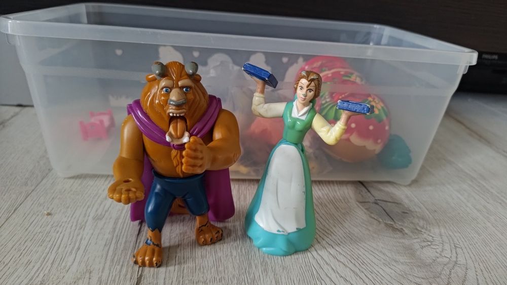 Zabawki McDonald 2002 Piękna i Bestia