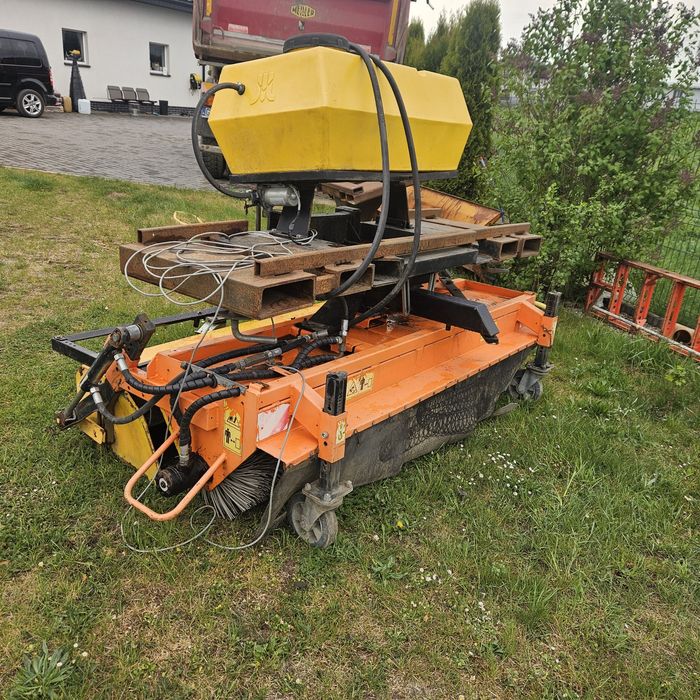 Zamiatarka pronar zm2000