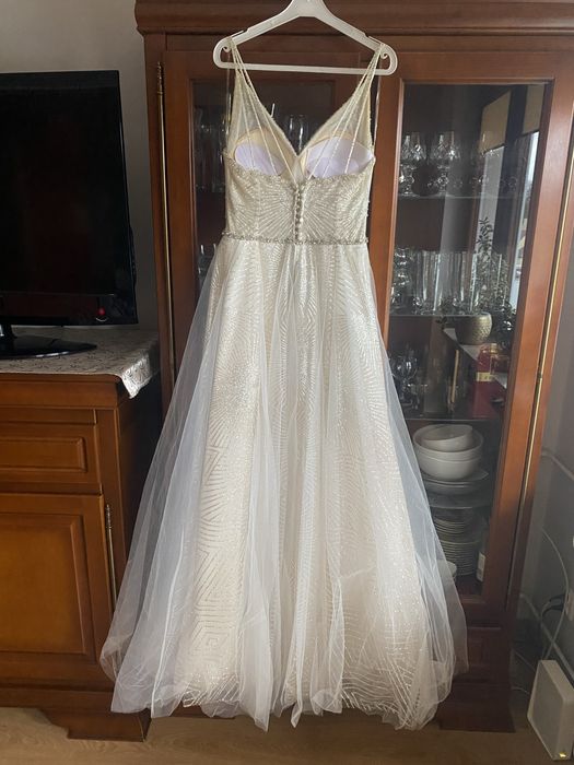 Suknia ślubna z koralikami cekinami tiul M/38
