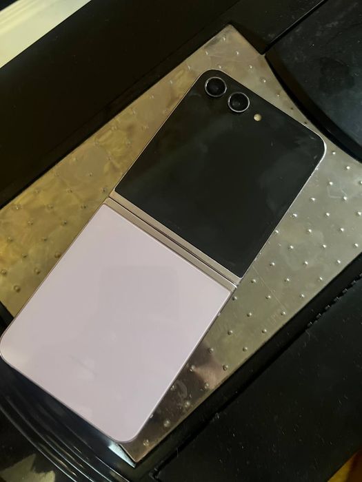 Samsung Galaxy Z Flip 5