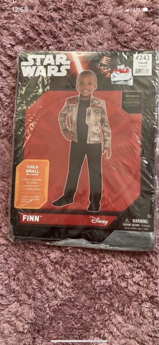 Strój na karnawał Halloween Star Wars Finn rozm. 110 3/4 lata
