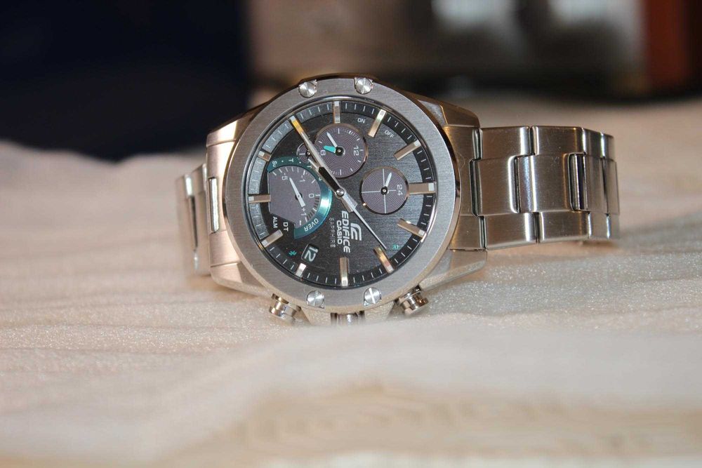 Relógio Casio EQB 1000 com Bluetooth + APP + pulseiras extra