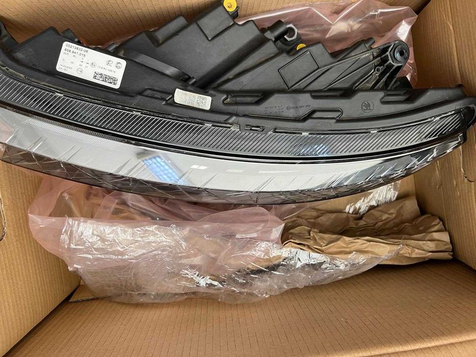 Farol Esquerdo Skoda Kamiq em Led