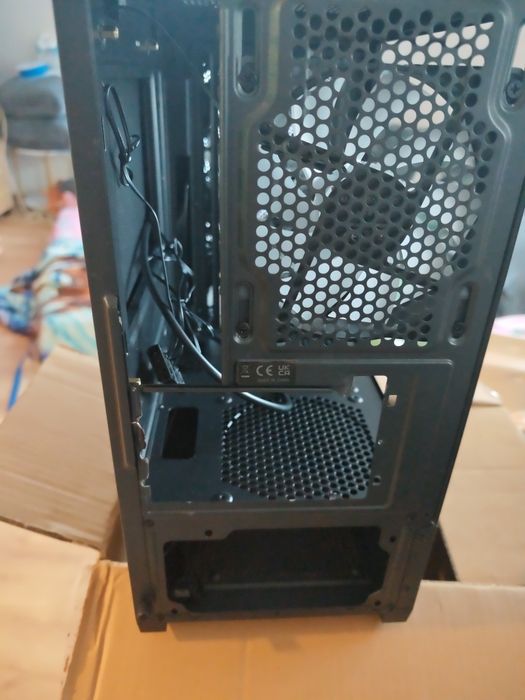 Obudowa do pc (uszkodzona)