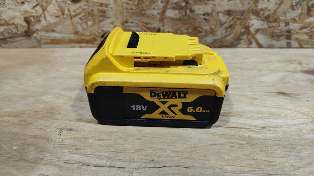 Акумулятор DeWalt 5a відновлений
