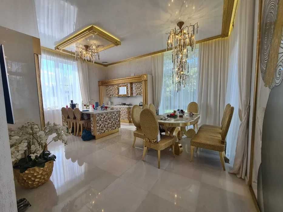 Неймовірний будинок 565м2 Дмитрівка Стоянка Чайки Мила