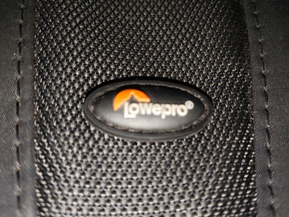 Сумка для фотоаппарата Lowepro