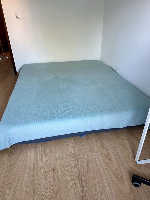 Colchão Emma 160x200 cm – Confortável e em bom estado