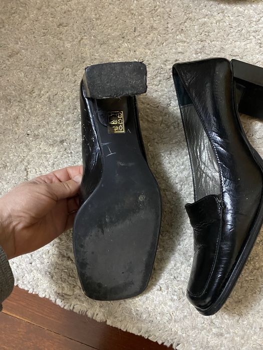 Sapatos de salto Charles
