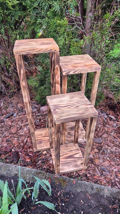 Kwietnik opalony drewniany