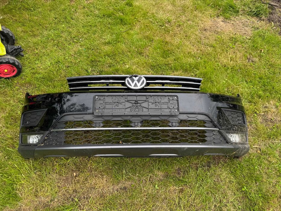 VW Tiguan II 5NA Бампер передній Дорестайл