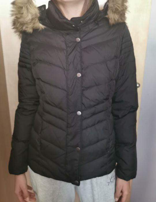 Czarna kurtka ONLY rozm M kaptur obszyty lisem brąz