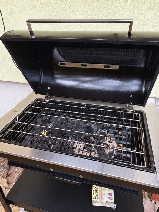 Grill węglowy ogrodowy
