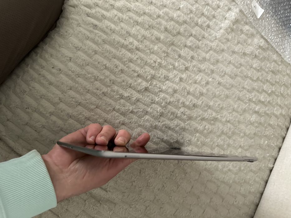 ipad 10,5 pro  64 gb wifi plus celurar idał