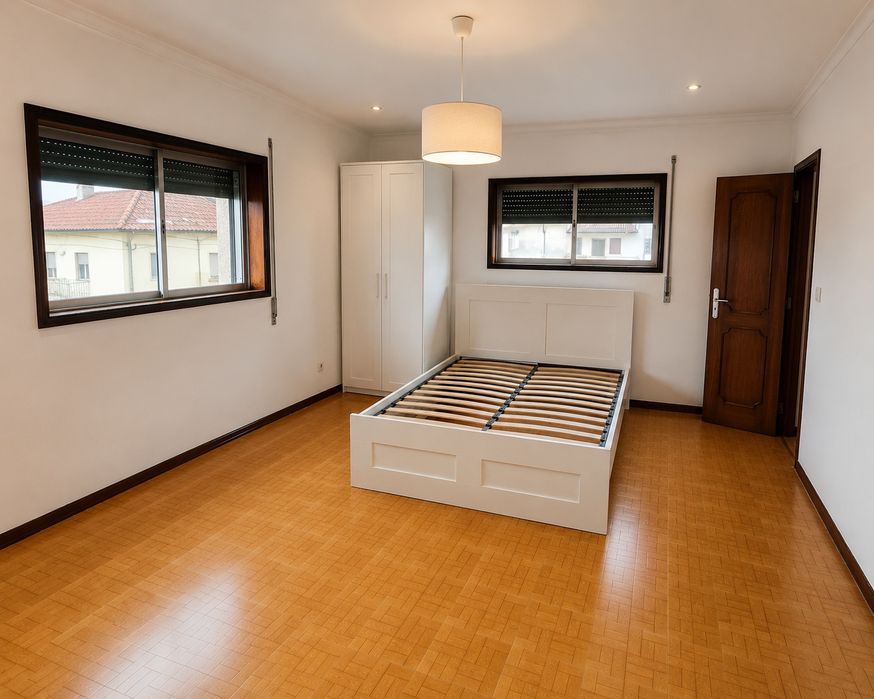 Quartos casal e roupeiros