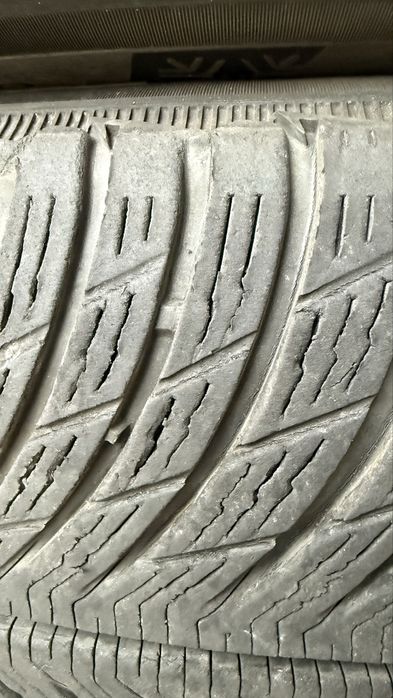 Jogo de 5 pneus MICHELIN 255/70 R18