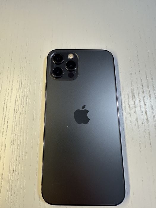 Продам IPhone 12 pro