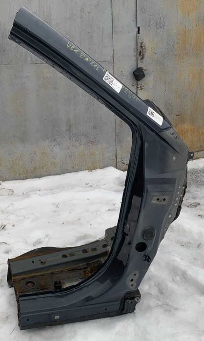 Стійка кузова передня права тойота венза 2021 рік