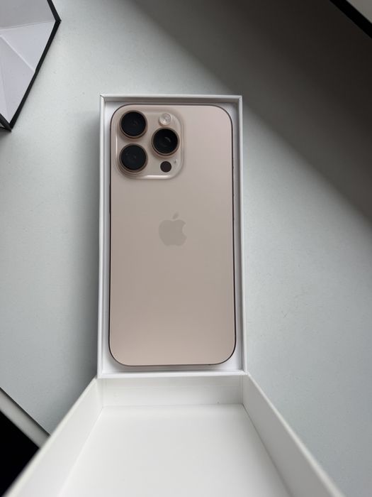 Telefon I phone 16 PRO