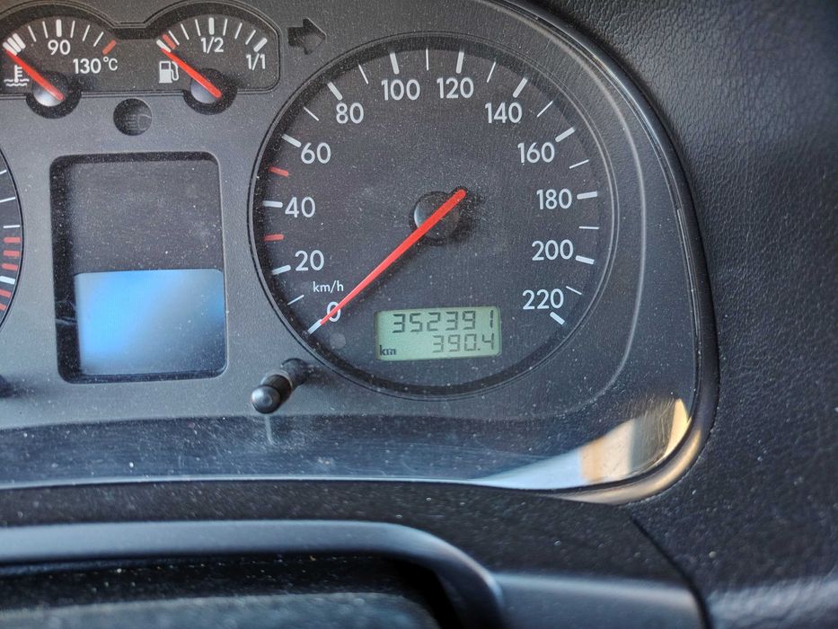 Volkswagen Bora 1.9 TDI, ano 2000