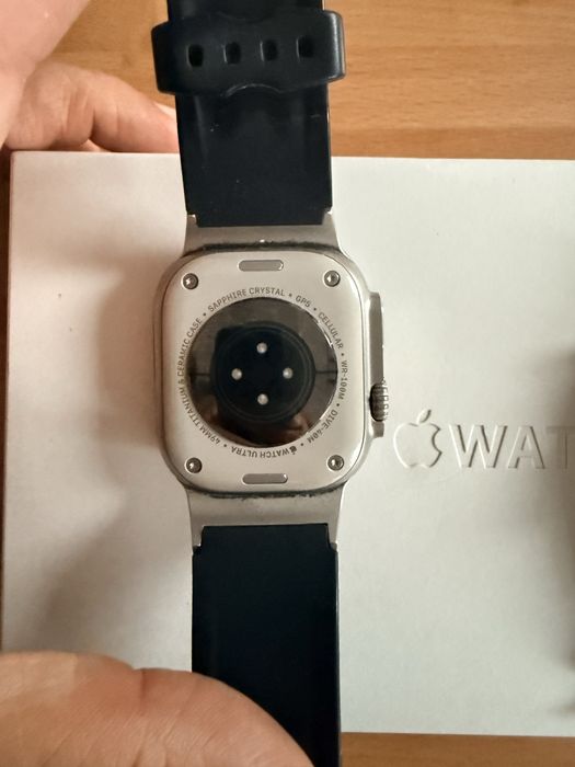 Apple watch Ultra 3 + 2 braceletes