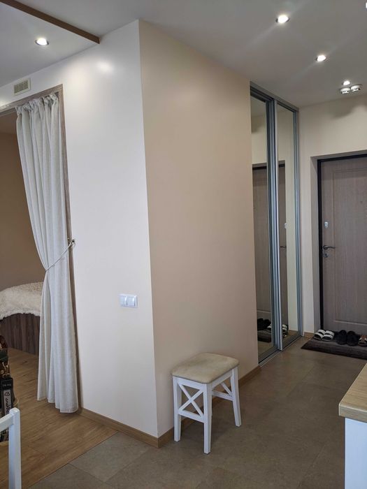 Оренда 1 кім. квартири студії. Метро Нивки. Вул. Олександрівська 1.