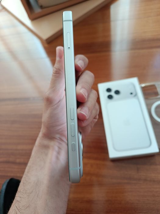 iPhone 17 pro max 256GB
