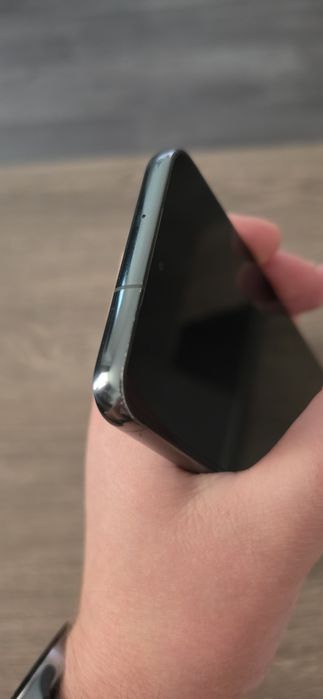 Продам Samsung s23 plus 8 на 256gb
