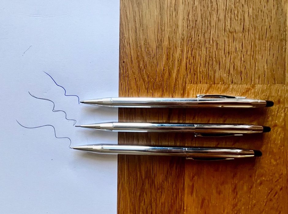 Caneta e 2 lapiseiras cromadas CROSS Classic Century Lustrous — 90€