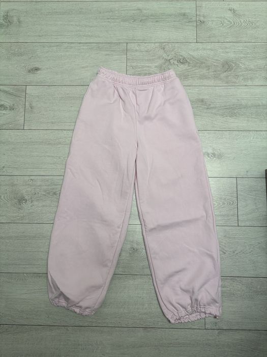 Pudrowy różowe dresy Zara oversize S