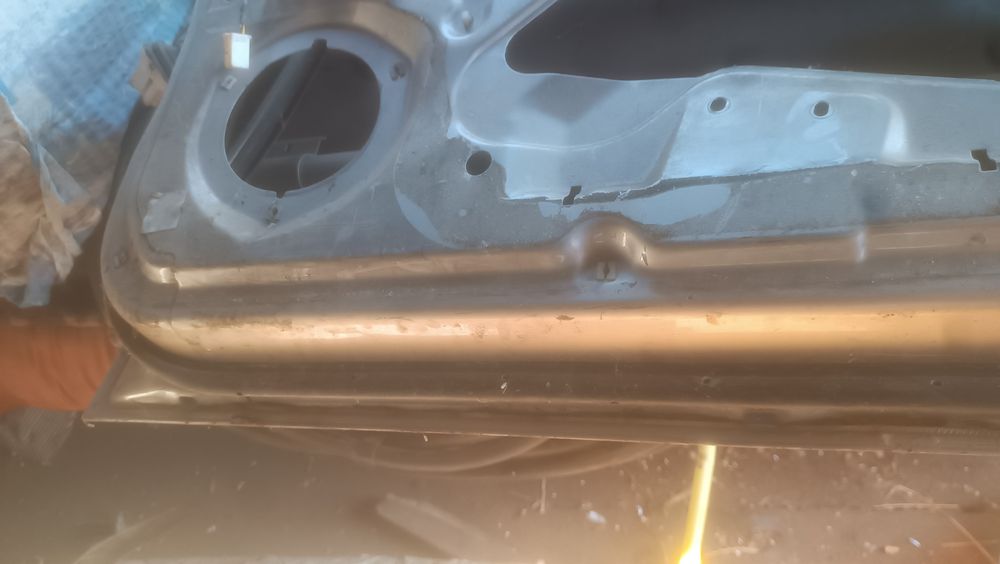 Продам дверки праві передні до автомобіля Ланос.